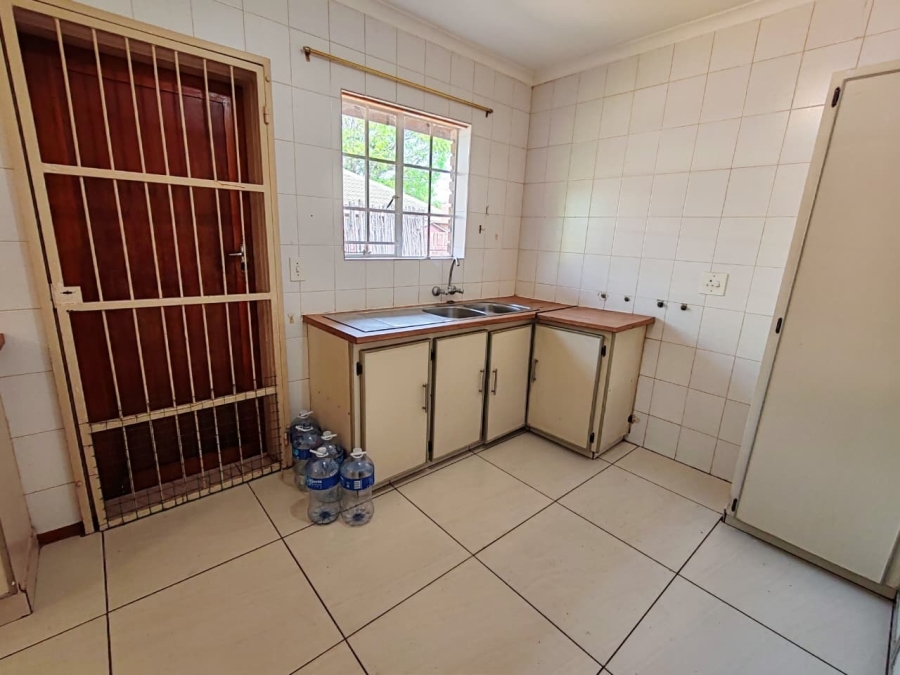 3 Bedroom Property for Sale in Kannoniers Park North West